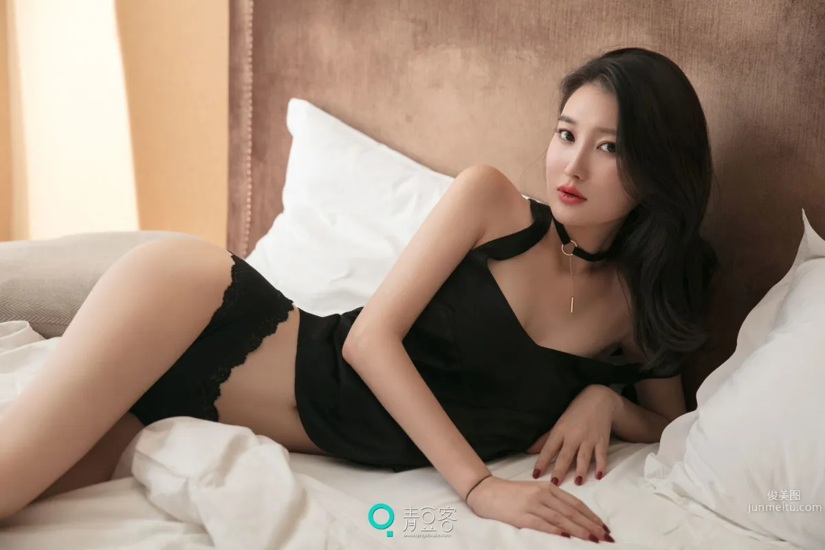 Xiao Tongxue, See-Through Thin Gauze + Sexy Sleepwear [QingDouKe] Photo Set photo 14