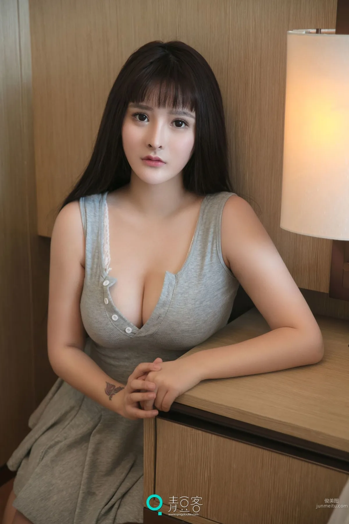 杨漫妮《美胸睡衣》 [青豆客] 写真集2