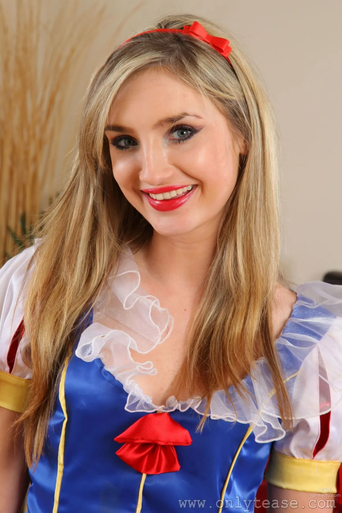 Debra K: OnlyTease photo 4