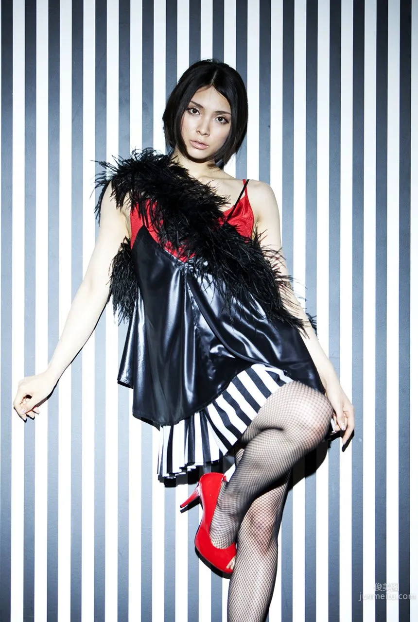 Sayaka Akimoto, Princess Sayaka Part One [Image.tv] Photo Set photo 16