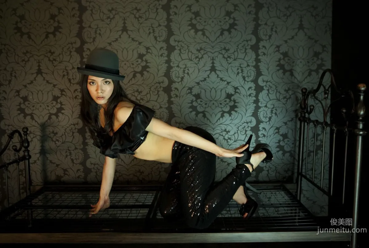 Sayaka Akimoto, Princess Sayaka Part One [Image.tv] Photo Set photo 22