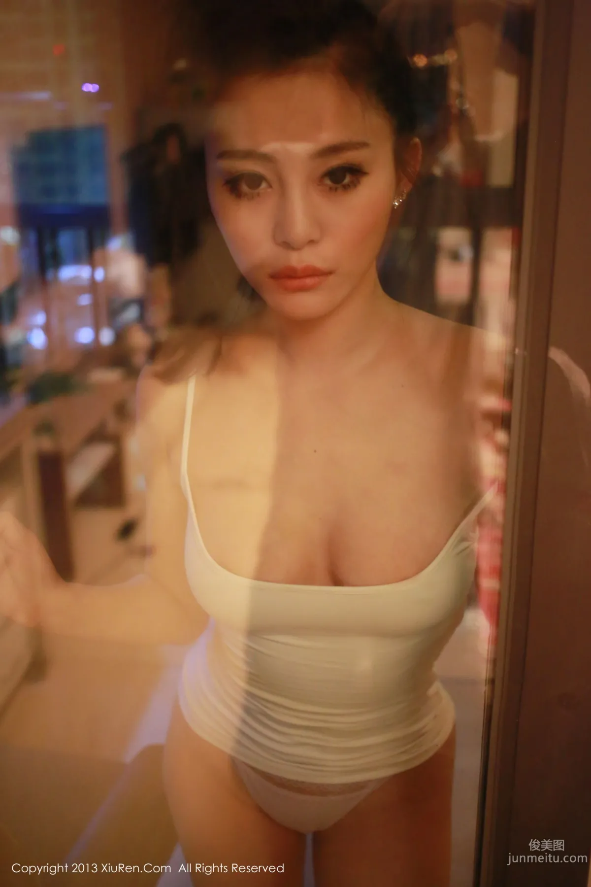 Yixin viya, Hot and Wild Girl [XiuRen] No.027 Photo Set photo 43