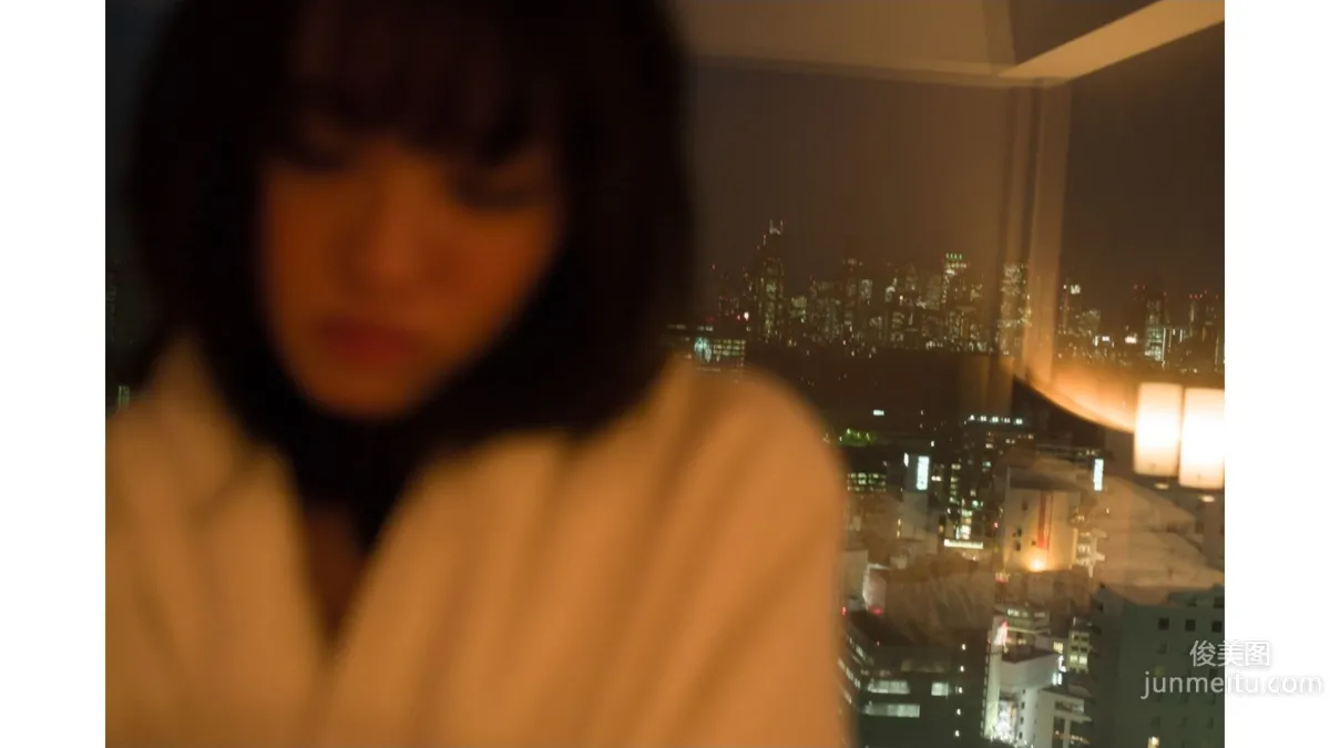 Anna Konno: Image.tv executive suite photo 5