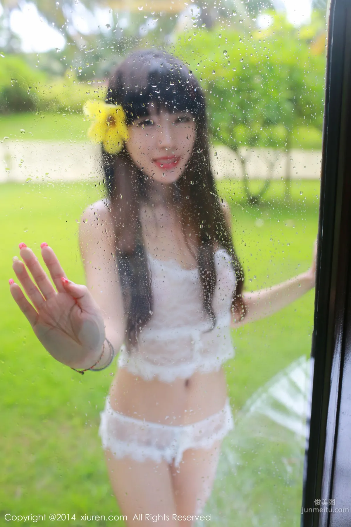 Liu Xueni Verna, Sanya Travel Shoot, Lace Lingerie and Swimwear [XiuRen] No.214 Photo Set photo 11