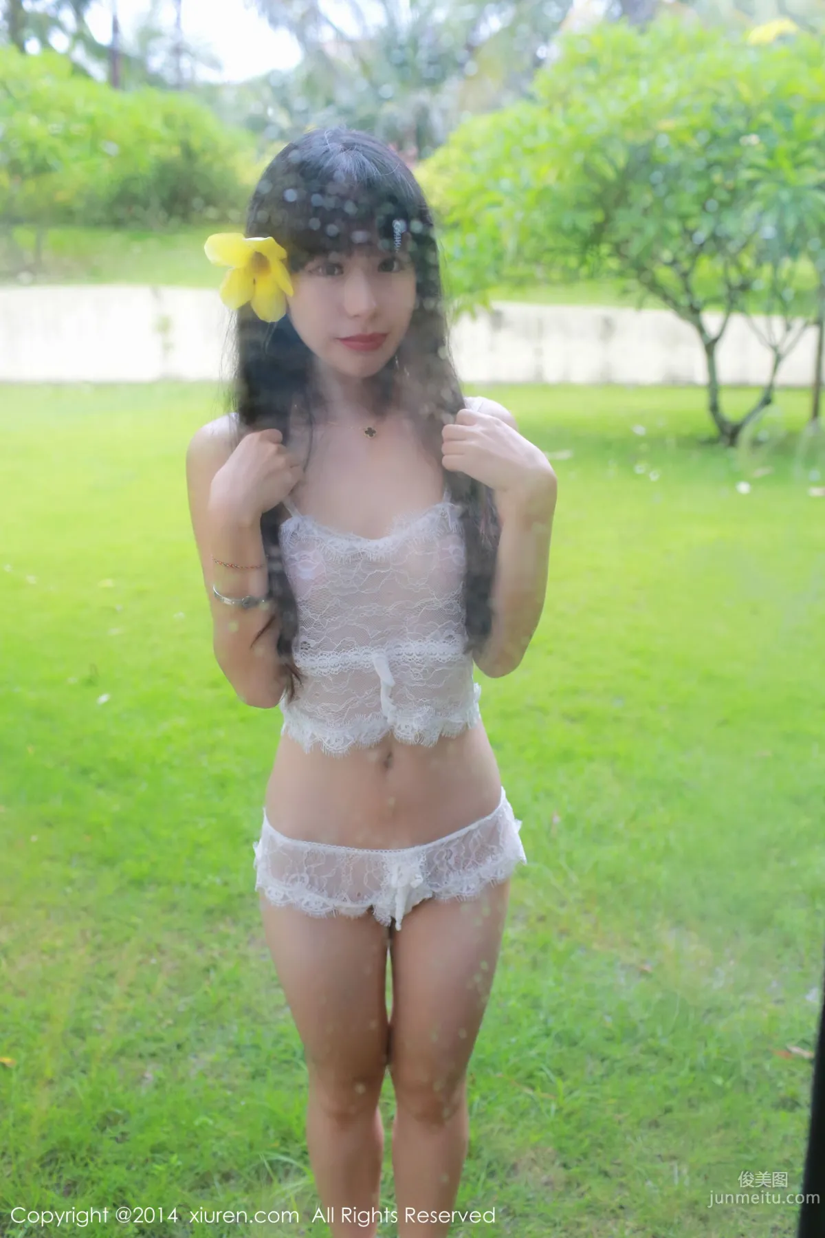Liu Xueni Verna, Sanya Travel Shoot, Lace Lingerie and Swimwear [XiuRen] No.214 Photo Set photo 14