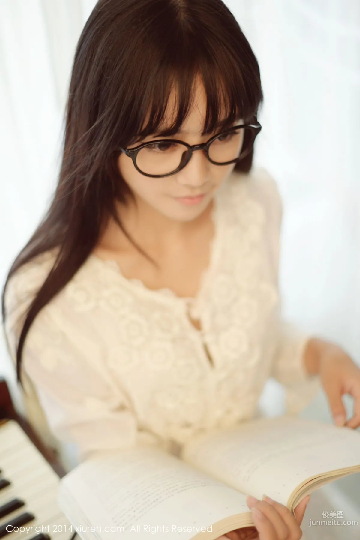toro羽住《小清新系列》 [秀人網XiuRen] No.170 寫真集 15