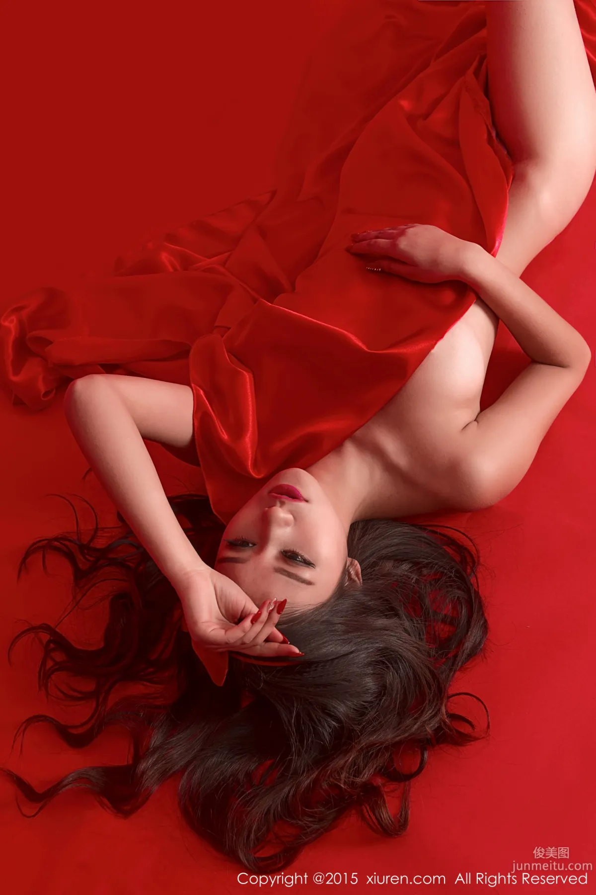 Shi Yu Jiejie, Red Background Theme [XiuRen] No.282 Photo Set photo 25