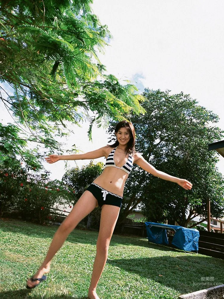 森下千里《Naked》写真集 [YS Web] Vol.1178