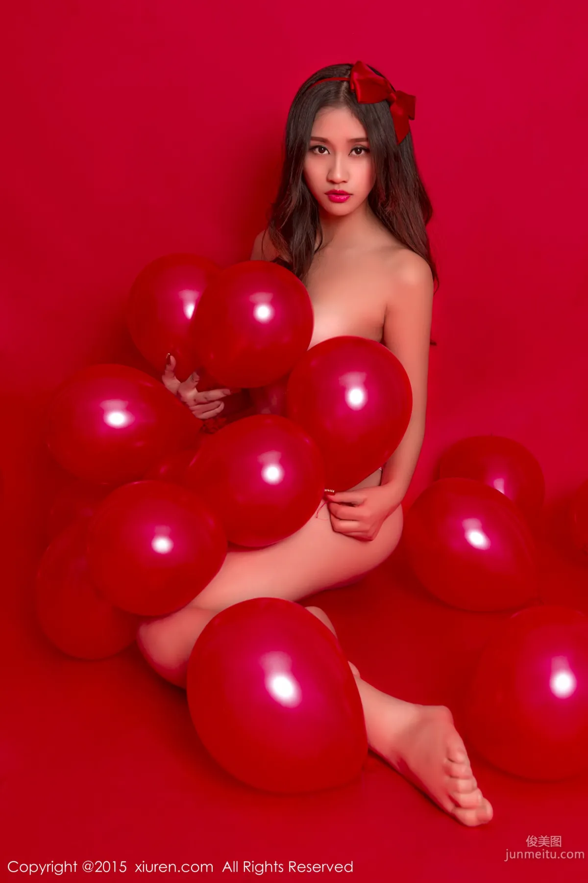 Shi Yu Jiejie, Red Background Theme [XiuRen] No.282 Photo Set photo 14