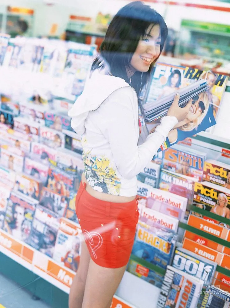 森下千里《Naked》写真集 [YS Web] Vol.11715