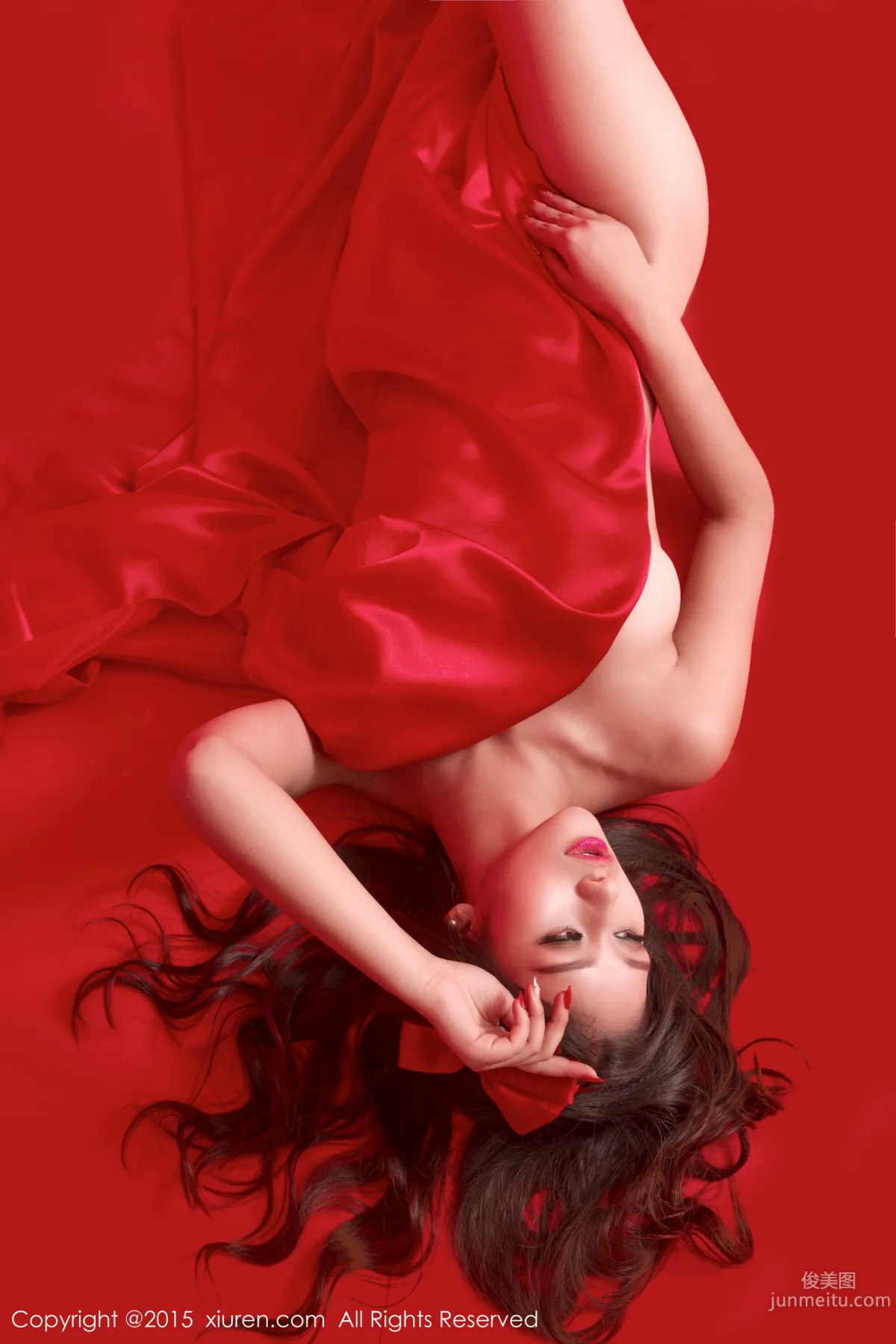 Shi Yu Jiejie, Red Background Theme [XiuRen] No.282 Photo Set photo 26