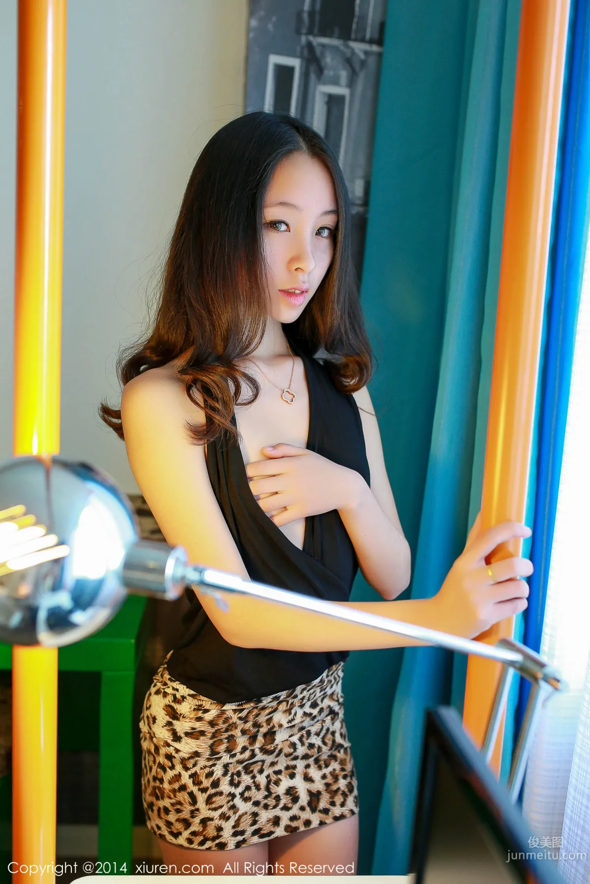 Zixuan Crystal, Uniform Private Shoot Series [XiuRen] No.241 Photo Set photo 4