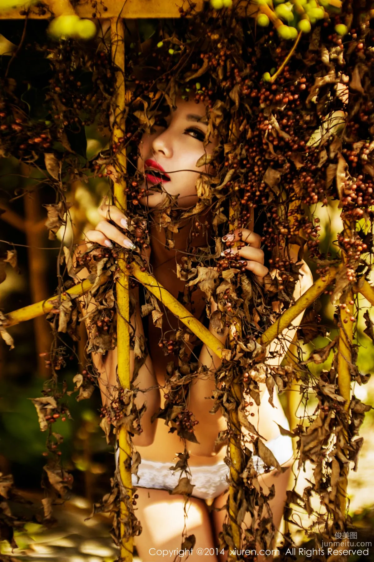 Liu Weila, Girl Under the Scorching Sun [XiuRen] No.226 Photo Set photo 16