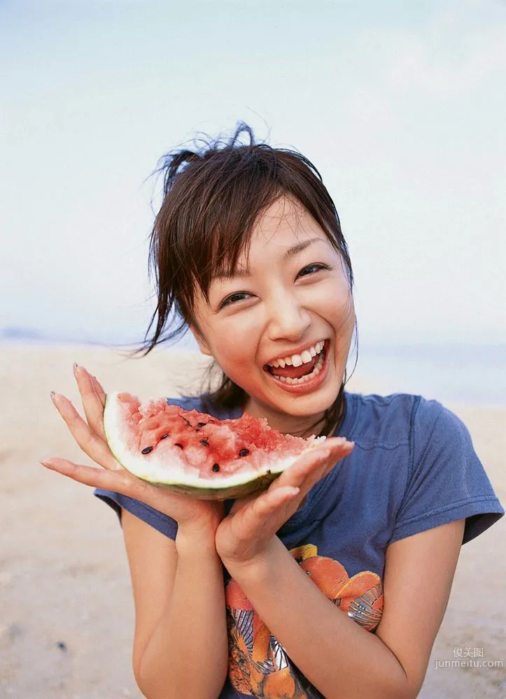 工藤裡紗《Queen of Smile》寫真集 [YS Web] Vol.164 29