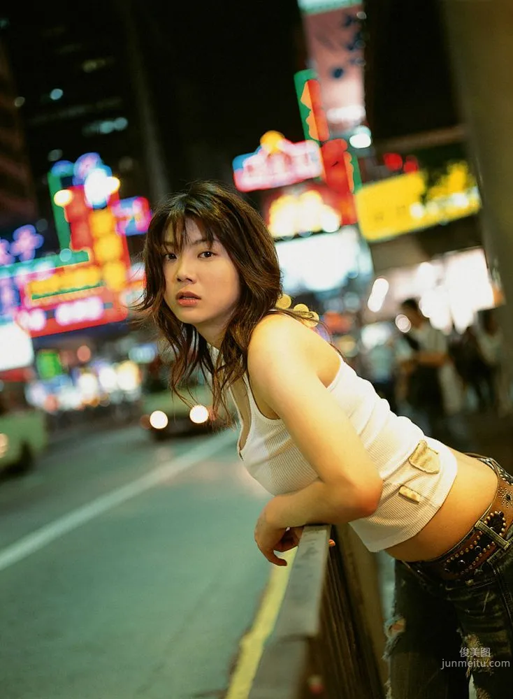 Hitomi Aizawa, Hitomi Shone in the Hong Kong Night, Photo Set [YS Web] Vol.170 photo 39