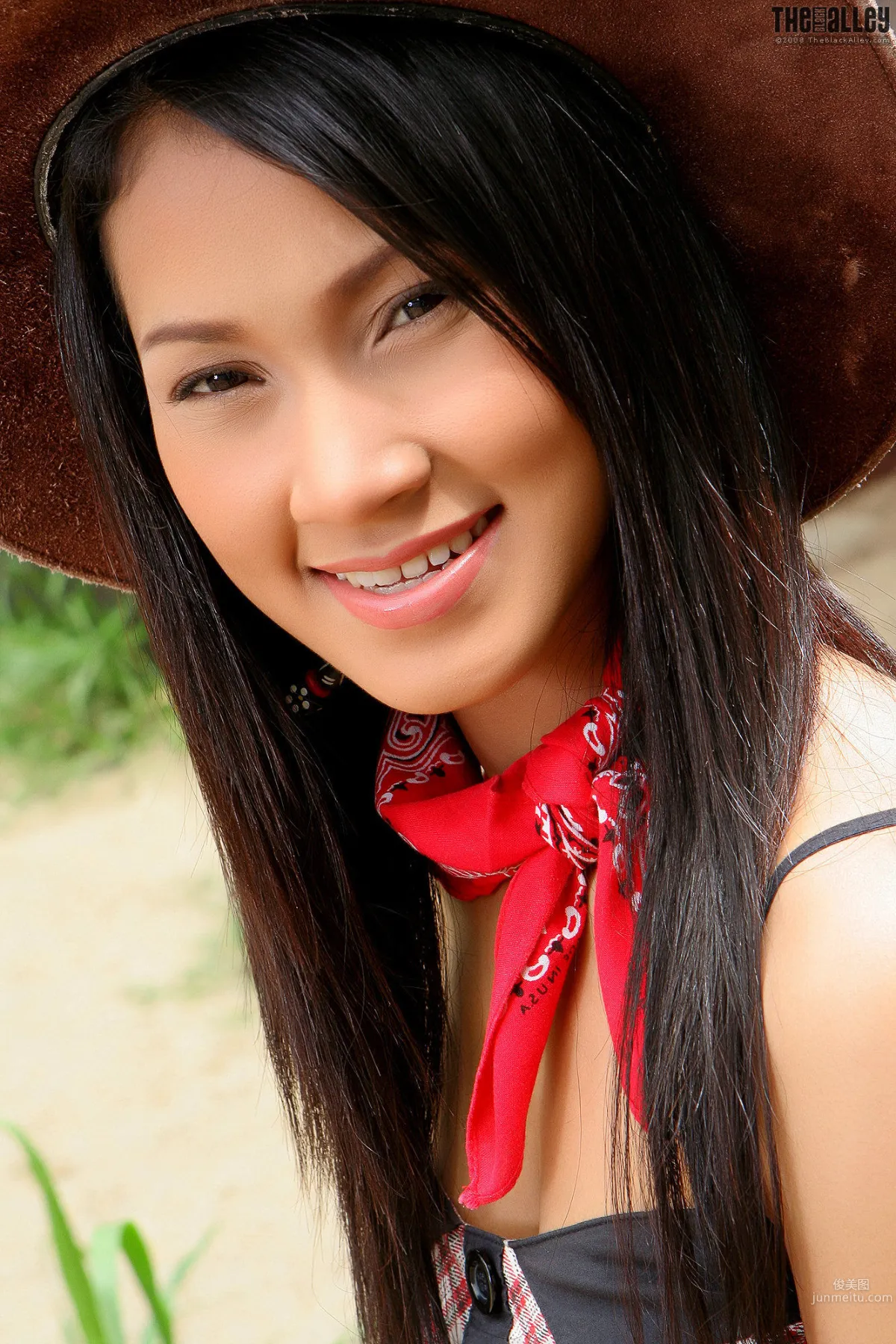 [TheBlackAlley] Sophie Chin 朋克連衣裙 寫真集 5