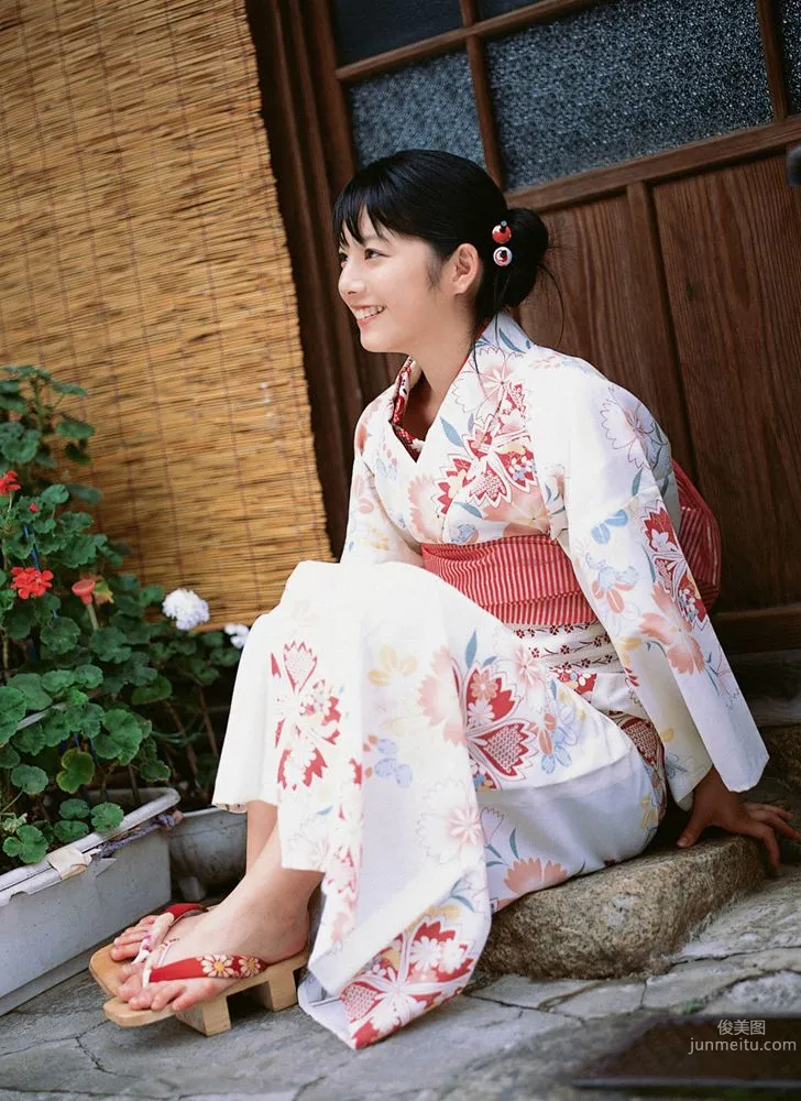 夏帆Kaho《中學生最後の夏休み、思い出いっぱ？？!!》寫真集 [YS Web] Vol.176 10