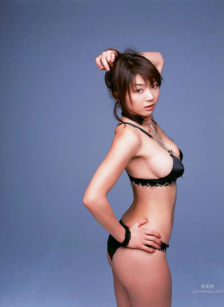Hitomi Aizawa, I Want to Be Embraced by That Chest!! Photo Set [YS Web] Vol.147 photo 8
