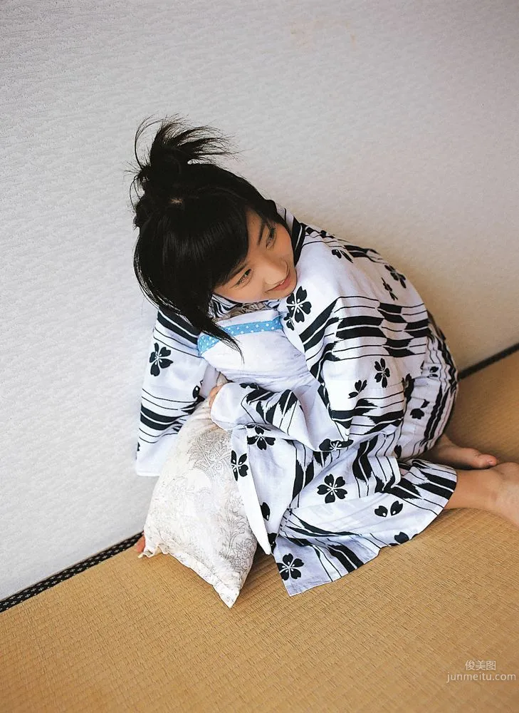 Saaya Irie, Runa Okada, Rio Iguchi 'chase' Photo Set [YS Web] Vol.178 photo 50
