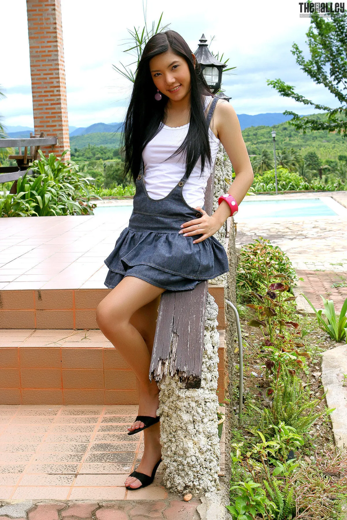 [The Black Alley] Vanessa Tang Denim Suspender Skirt Girl Photo Set photo 1
