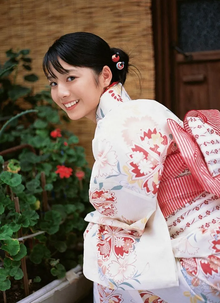夏帆Kaho《中學生最後の夏休み、思い出いっぱ？？!!》寫真集 [YS Web] Vol.176 7