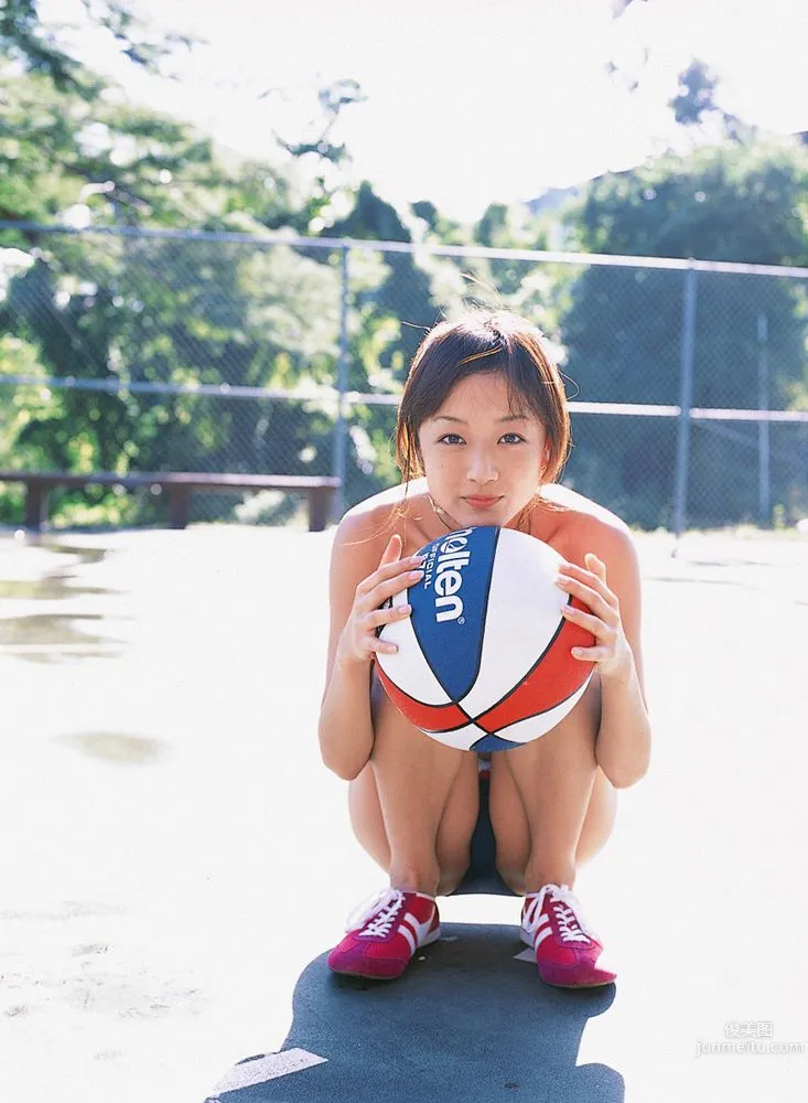 工藤里纱《Breakthrough》写真集 [YS Web] Vol.1335