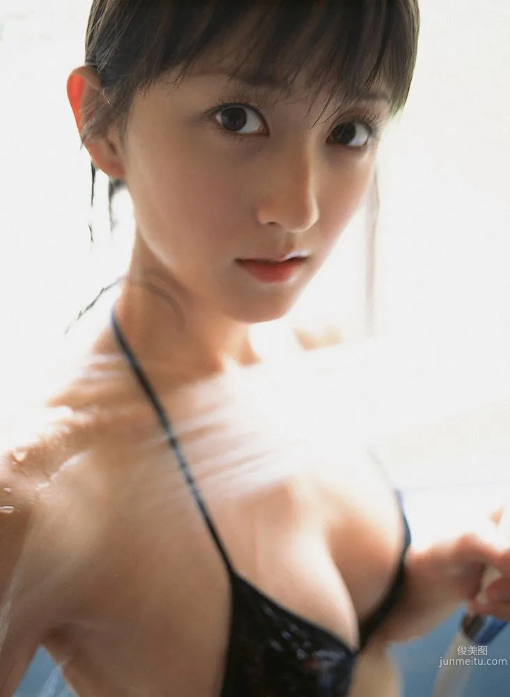小松彩夏《オトナ？コドモ？》寫真集 [YS Web] Vol.135 9