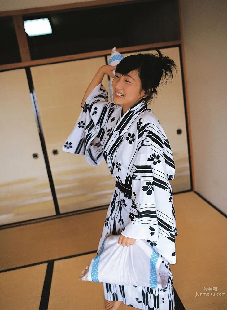 Saaya Irie, Runa Okada, Rio Iguchi 'chase' Photo Set [YS Web] Vol.178 photo 48