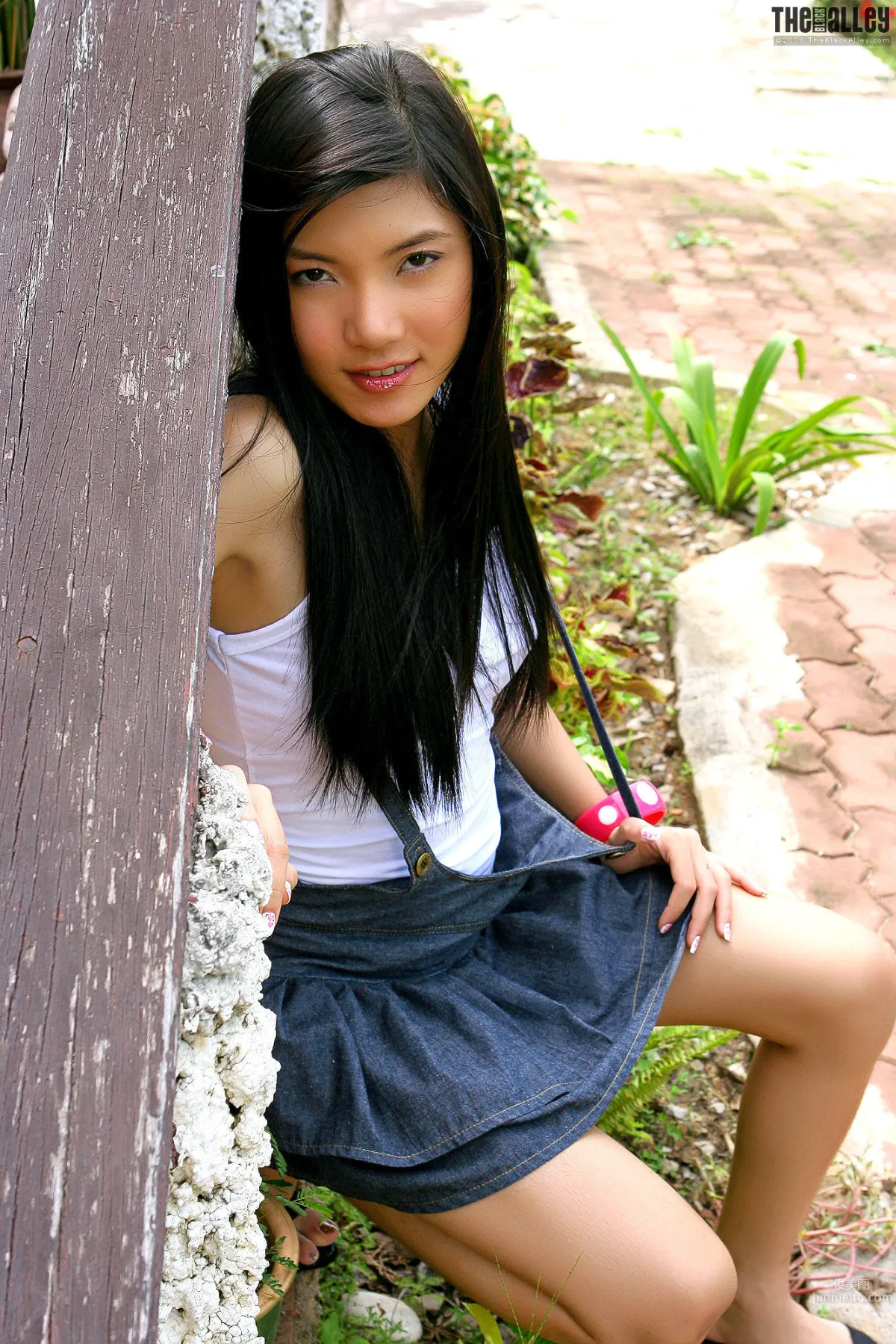 [The Black Alley] Vanessa Tang Denim Suspender Skirt Girl Photo Set photo 23