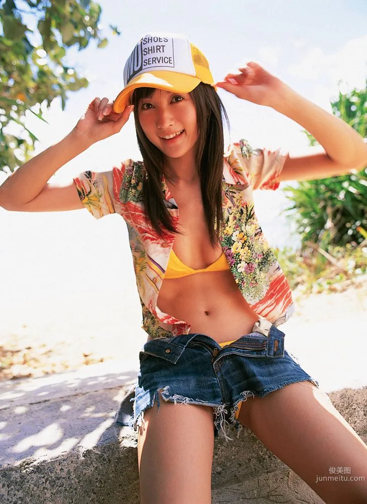 小松彩夏《おソトで大冒険》写真集 [YS Web] Vol.14655