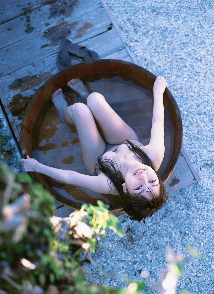 Yuka Hirata, Beautiful Island Story Photo Set [YS Web] Vol.139 photo 14
