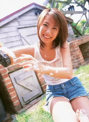山本梓《Life is Full of Joy》寫真集 [YS Web] Vol.129