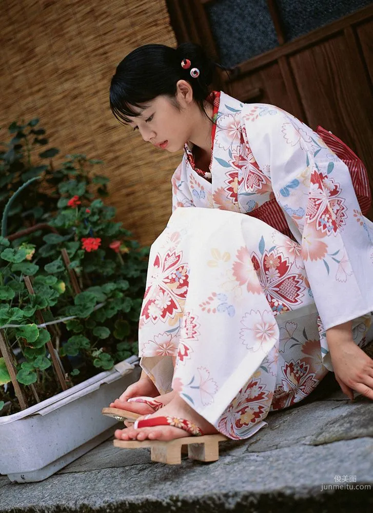 夏帆Kaho《中學生最後の夏休み、思い出いっぱ？？!!》寫真集 [YS Web] Vol.176 9
