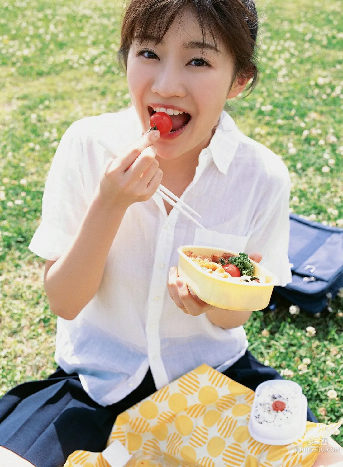 Ai Takabe, Ace Beautiful Girl of the Handkerchief Generation! Photo Set [YS Web] Vol.212 photo 26