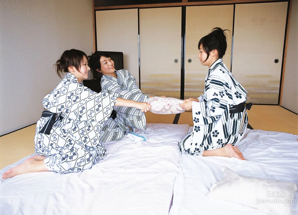 Saaya Irie, Runa Okada, Rio Iguchi 'chase' Photo Set [YS Web] Vol.178 photo 52