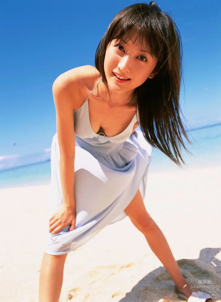 小松彩夏《おソトで大冒険》写真集 [YS Web] Vol.14654