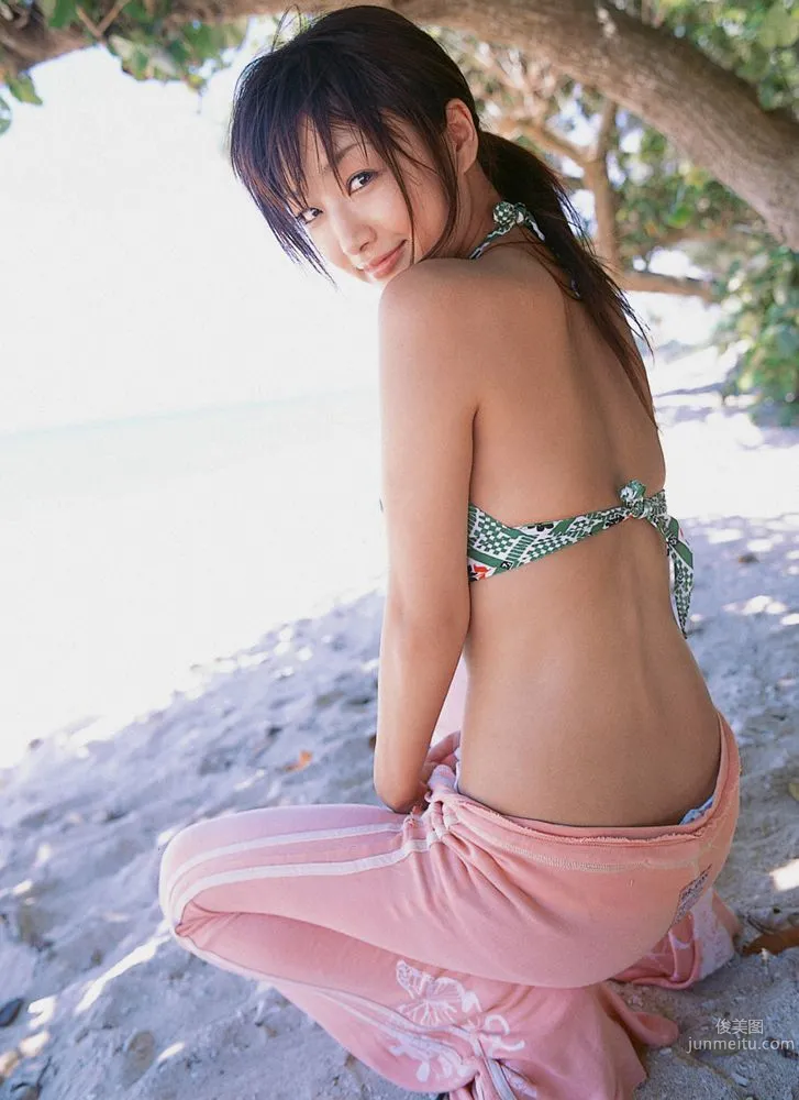 工藤裡紗《Queen of Smile》寫真集 [YS Web] Vol.164 43