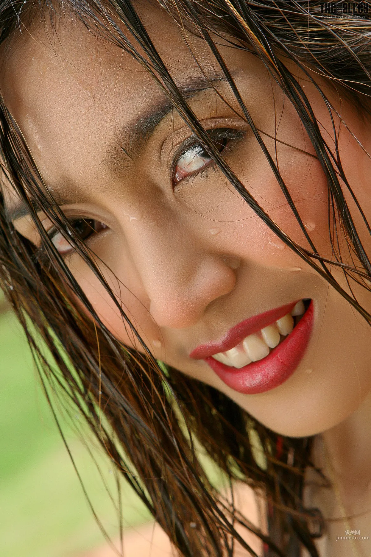 [The Black Alley] Grace Fernando Jeans and Shirt Wet Look Photo Set photo 19