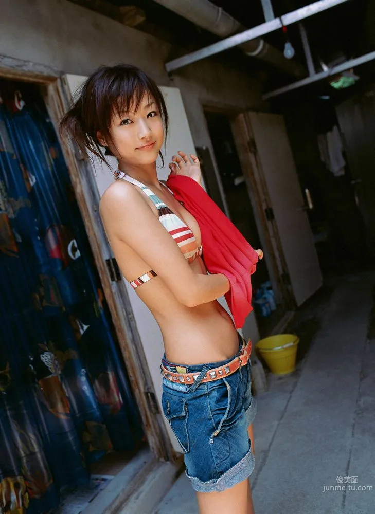 工藤裡紗《Queen of Smile》寫真集 [YS Web] Vol.164 37