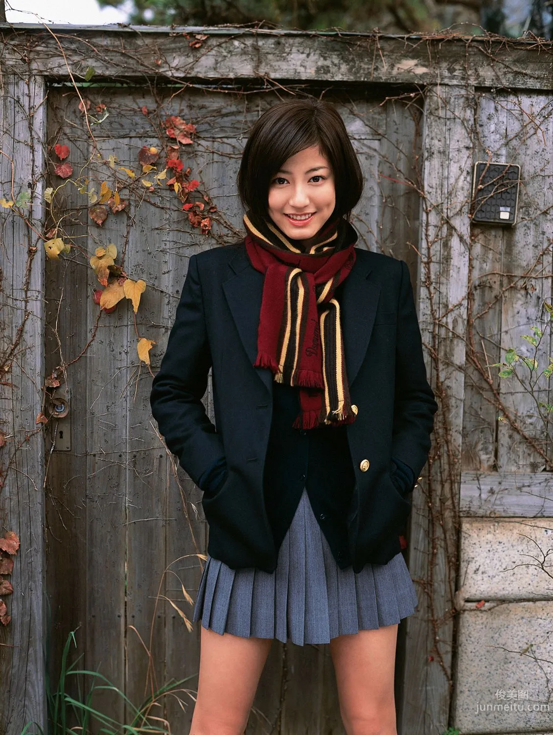 杉本有美《超本格派美少女降临!!》写真集 [YS Web] Vol.1962