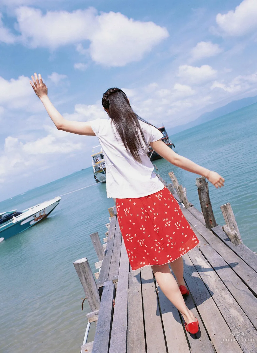 秋山莉奈《Watch Her Hip!》寫真集 [YS Web] Vol.200 23