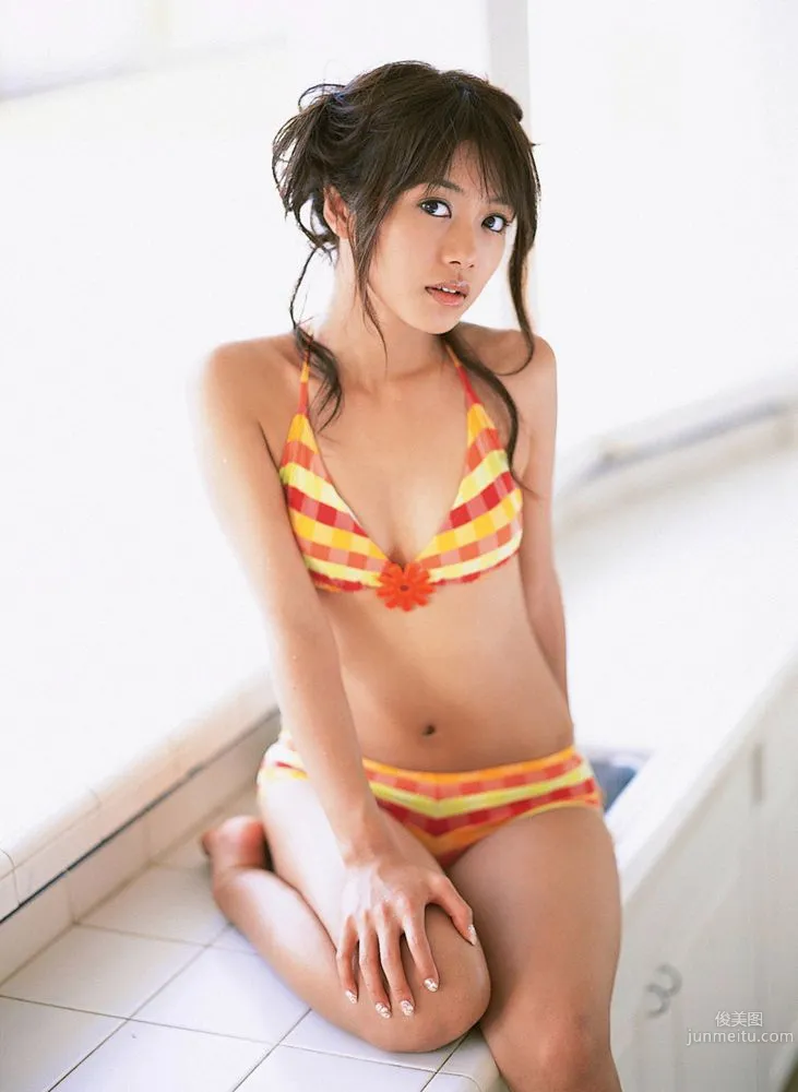 長谷部優《Dreaming Girl》寫真集 [YS Web] Vol.142 32