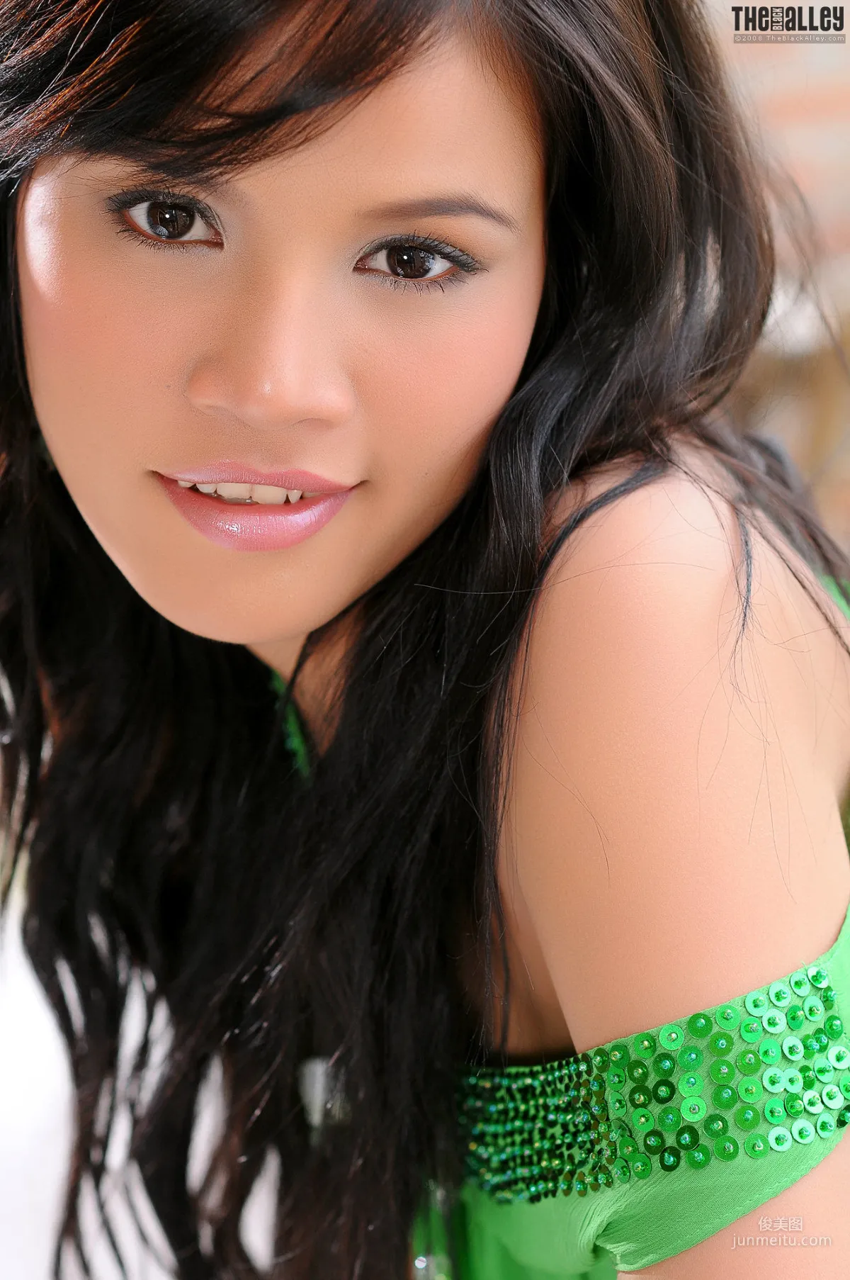 [TheBlackAlley] Honey Koo Green Dress Series Photo Set photo 21