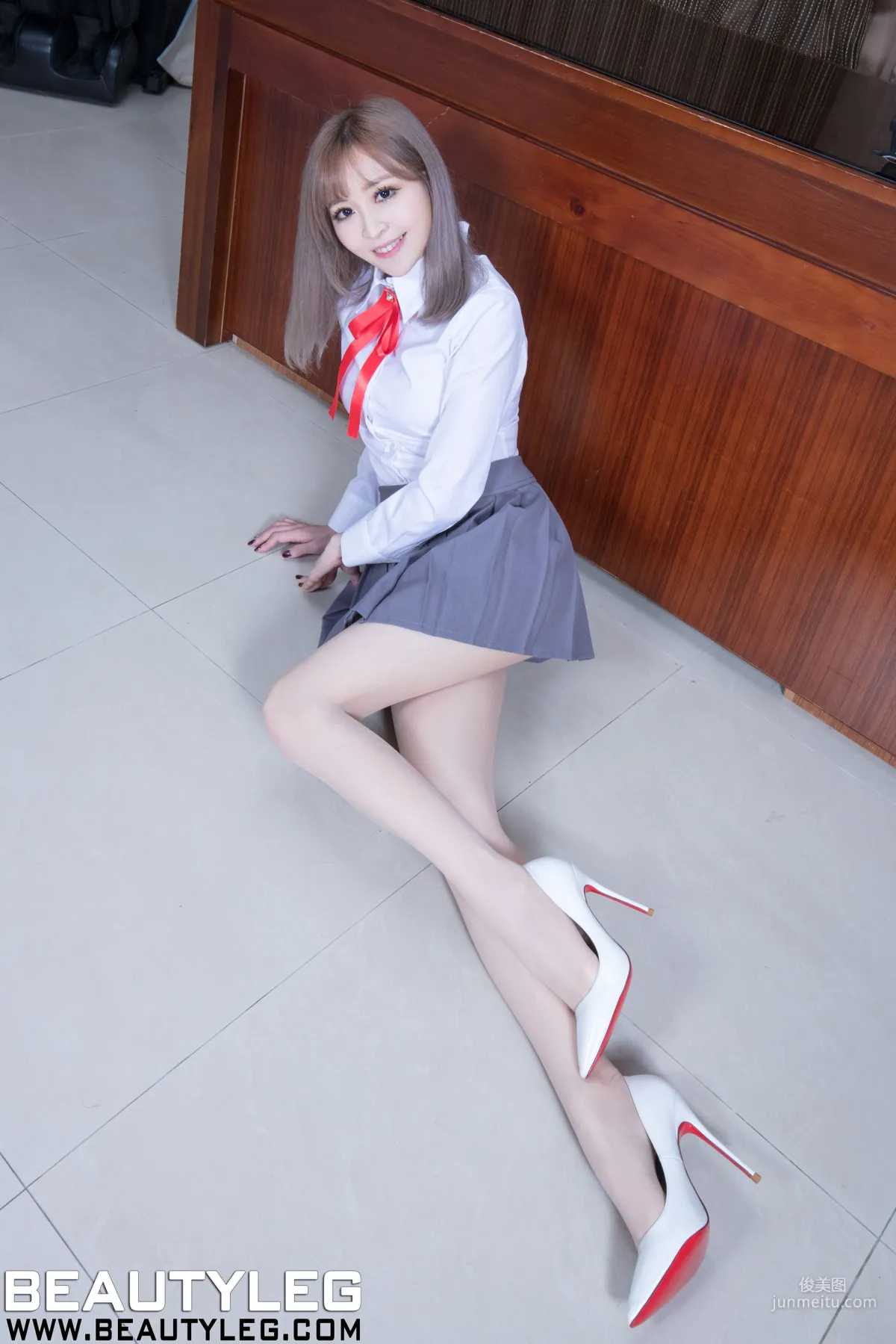 Leg Model Lucy Ni Qianling 'Sailor Uniform + Black Stockings Hip-Hugging Skirt' [Beautyleg] NO.1521 Legs Photo Set photo 39