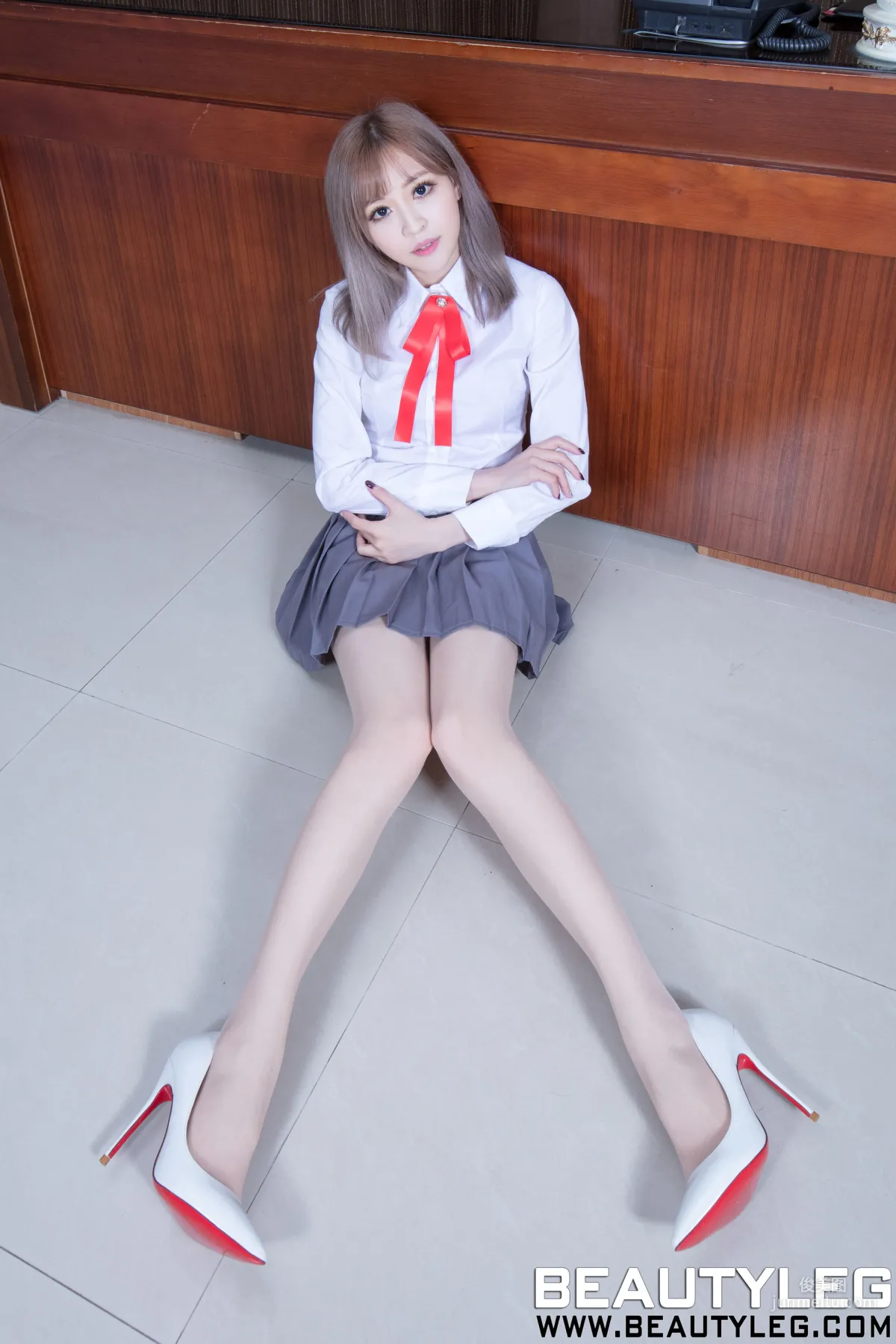 Leg Model Lucy Ni Qianling 'Sailor Uniform + Black Stockings Hip-Hugging Skirt' [Beautyleg] NO.1521 Legs Photo Set photo 37