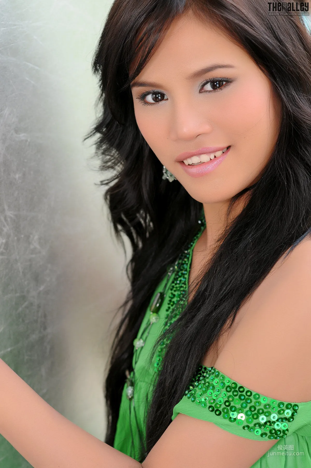 [TheBlackAlley] Honey Koo Green Dress Series Photo Set photo 16
