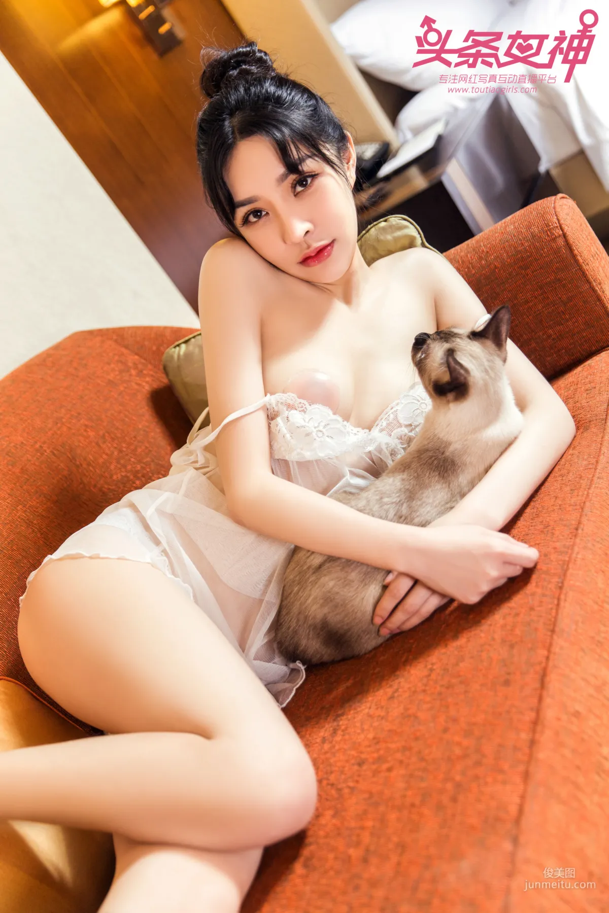 Baby Girl and Cat [TouTiao Goddess] Photo Set photo 11