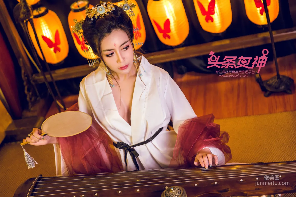 萱宸《當代女帝》 [頭條女神Toutiaogirls] 寫真集 4