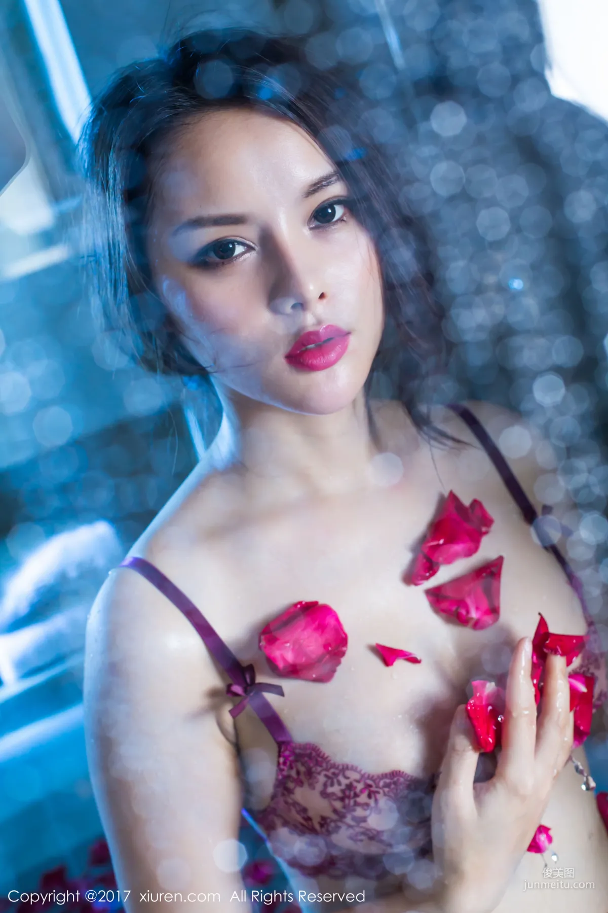 Tan Ruiqi 'Bathtub Petal Bath and Cream Series' [XiuRen] NO.810 Photo Set photo 25