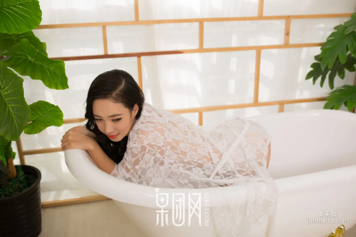 《白色蕾丝&黑色连体网袜》 [果团网Girlt] NO.085 写真集1